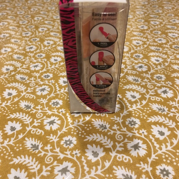 NIB  Sally Hansen SALON effects Real Nail Polish Strips 440 “Animal Instinct” - Picture 4 of 5